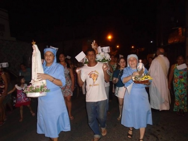 Procissão de Santo Antônio com a participação da comunidade
